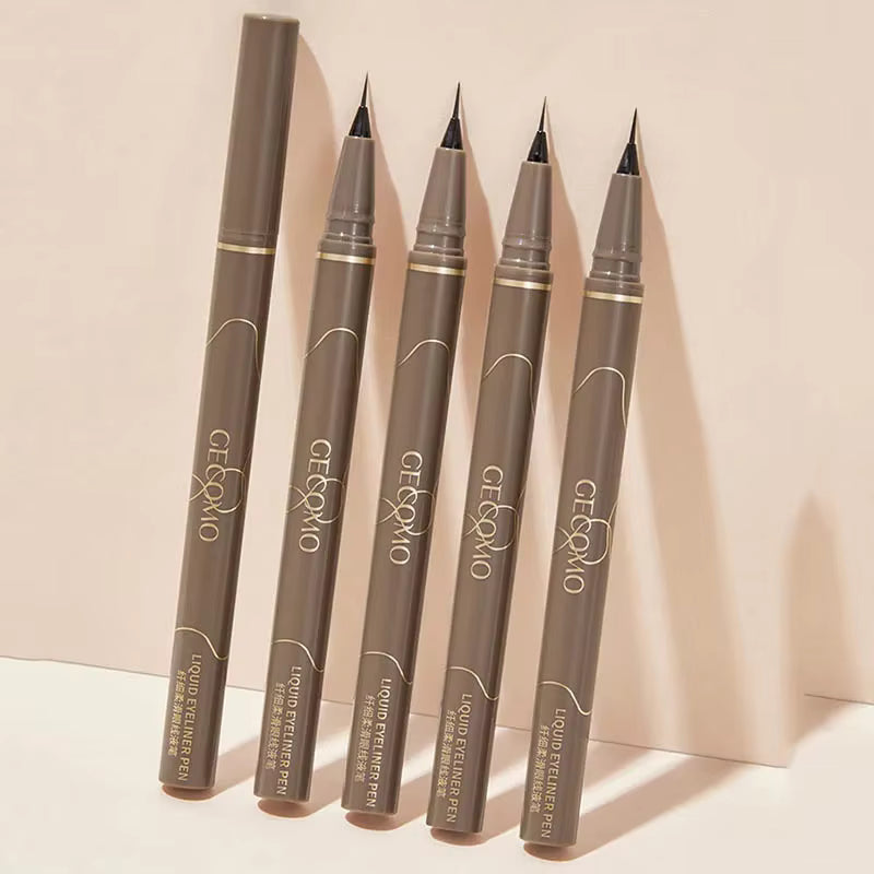 Lápiz Delineador de Ojos Negro Ultrafino Velvet Glow